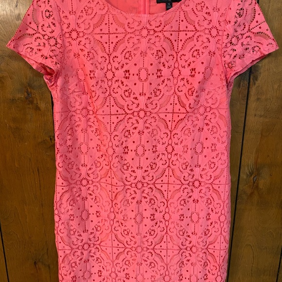 Banana Republic Dresses & Skirts - Banana Republic Vibrant Pink Lace Mini Dress